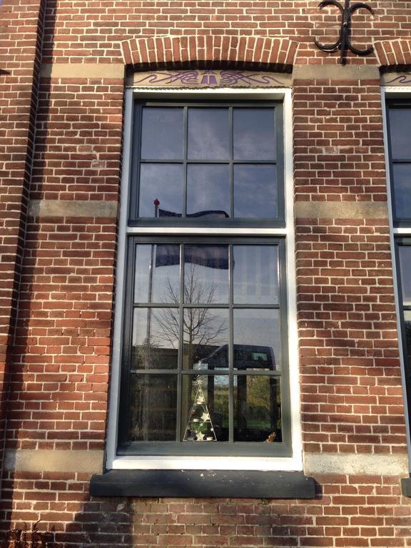 Suite School 15 A Zonnemaire Ruang foto